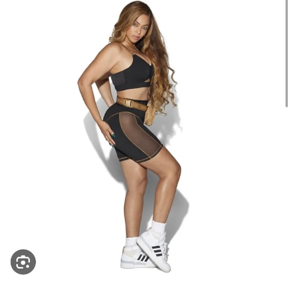 Cykelbyxor från ivy park x adidas. Endast använd 1 gång! 🤍🎧 dm för fler bilder!!  *lånad bild från adidas*. Shorts.