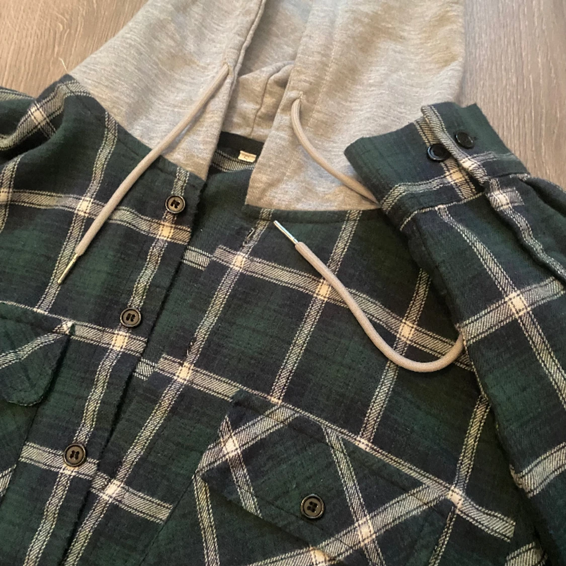 Flanellskjorta med luva - 91