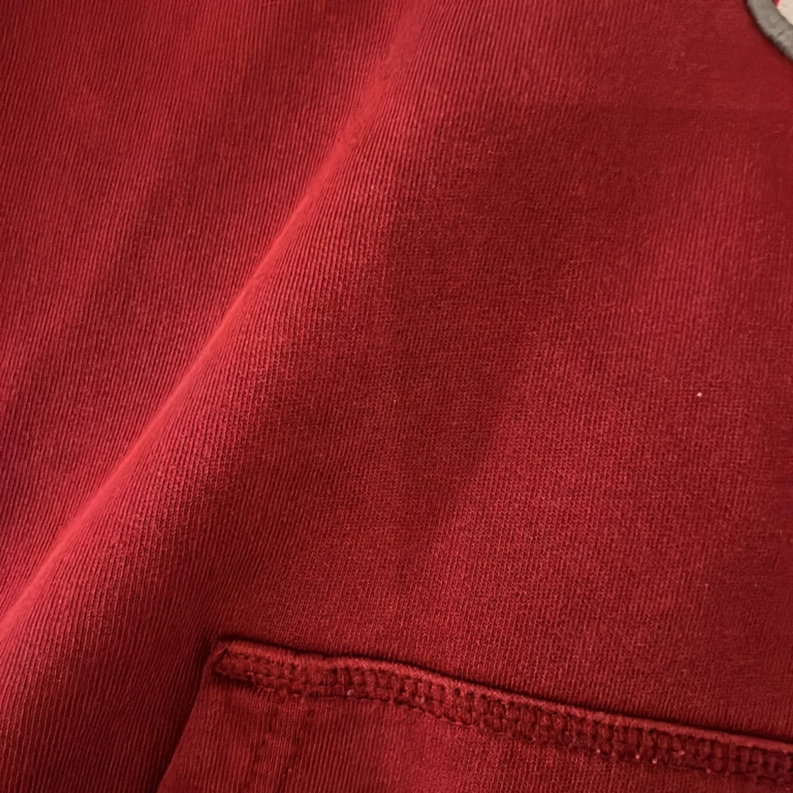 Gant tröja i färgen vinröd - 91