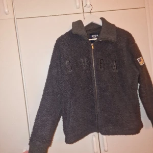 Teddykofta - Teddy kofta, sparsamt använd. Inga defekter🫶🏼