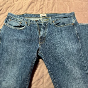 Gant Jeans - Dessa var mina favoriter men ej längre, dem är jätte fina och lågmidjade. Från Gant står det men köpa på second hand. 