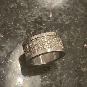 Ring - Säljer denna jätte fina ringen som är i superfint skick🙌