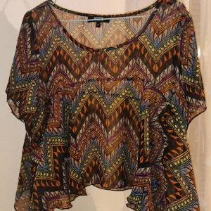 Blus  - Jättefin blus i stl M. 