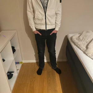 Stone island zip  - Tvär fett stone island zip as skäm skick är 7/10