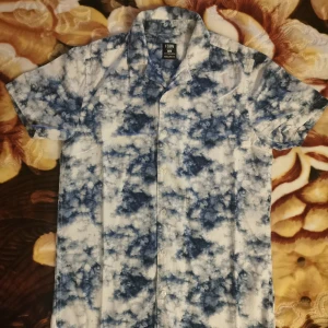 Men Shirt  - He wore twice. Nice shirt. 