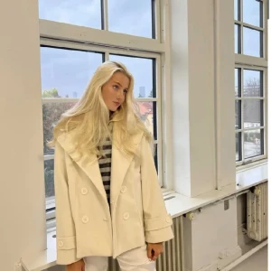 Kappa Jacka - Säljer min design by si kappa då jag inte använder den, inte använt så mycket, svarar på alla frågor 💕