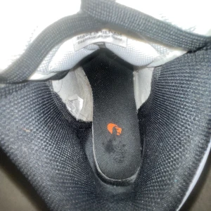 Dunk high pandas - Ett par dunks high pandas, bra skit bara haft i 3 månader några fläkar som går o få bort.  Nypris: 2200  mitt pris:1100