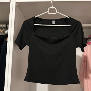 T-shirt - Basic crop tshirt