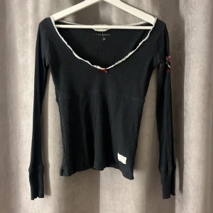 Odd Molly tröja - Marinblå odd Molly tröja💙 storlek 0 vilket motsvara XS