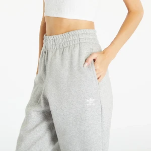 Adidas grey swetpants - Nya  lite förstora i midian därför säljs den  Storlek S  ser exakt ut som på bilden 