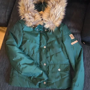 Jacka  - Superfin jacka i fint skick 👍🏼 