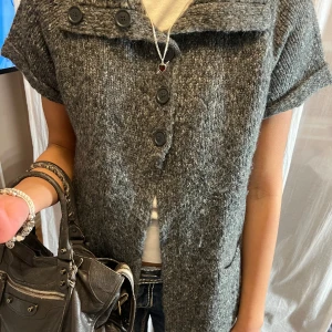 Stickad kofta  - Säljer denna snygga stickade❤️❤️