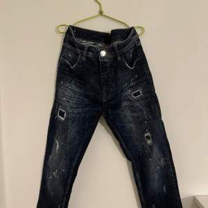 Zavetti jeans köpta på Zalando för 700kr. Fint skick ingen syn på användning. Storlek S hos herrar