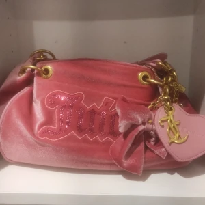 Juicy väska - Ny, endast använd en gång, köpt i juli i tyskland Pris kan diskuteras