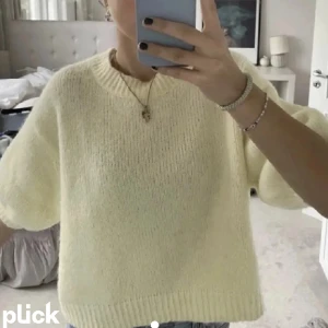 Stickad tröja - Superfint skick!💕 strl M men passar S