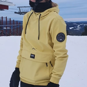 Dope jacka - Fin skid/snowboard jacka från Dope. Jackan är sparsamt använd och är i storlek S🩷