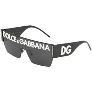 Dolce Gabbana logo solglasögon, knappt använda. Kommer med kvitto och fodral.
