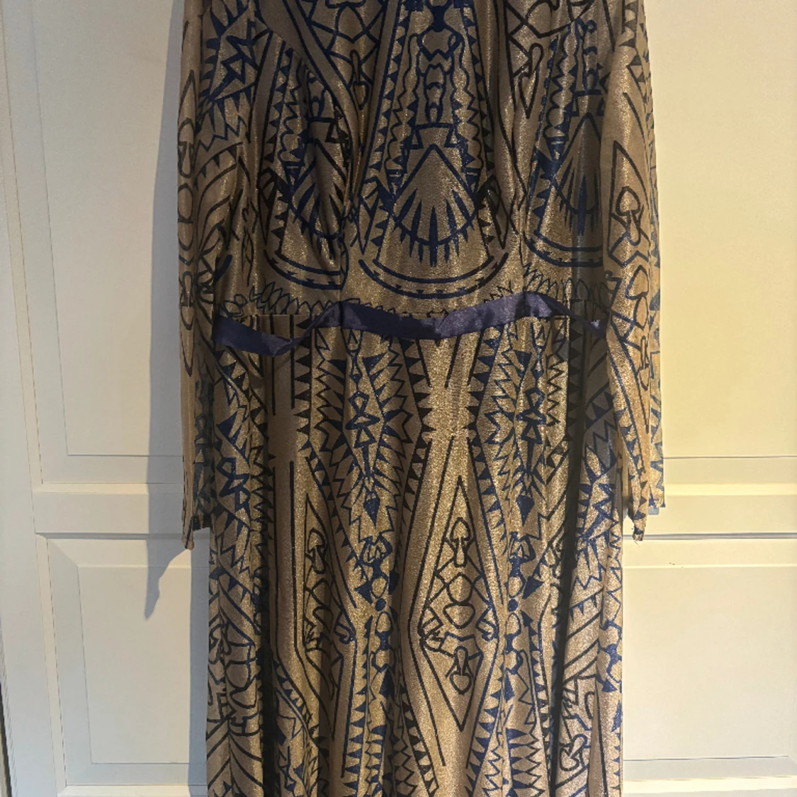 Mönstrad klänning  - 90