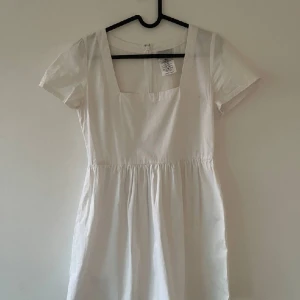 white dress - pretty white short-sleeved dress🩷