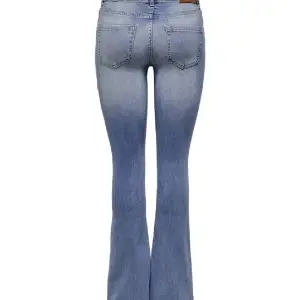 Säljer nu dessa jeans från only. Har råkat köpa två likadana.