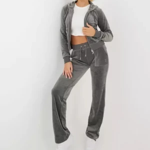 Juicy couture  - Säljer hela setet (Top Hat). Använd fåtal gånger stl S passar även en xs-m