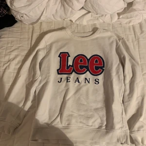 Lee tjocktröja - Knappt använd ❤️ Använd gärna köp nu! 