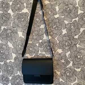 Handväska - Axelväska