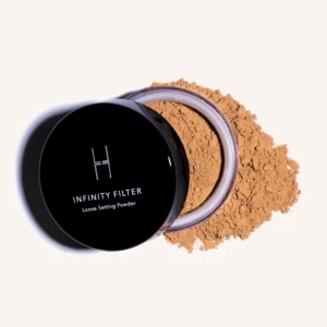 Linda Hallberg setting powder  - Säljer detta loose setting powder från Linda Hallberg i färgen Deep jag fick i julklapp men färgen var tyvärr för mörk :( den är alltså helt oöppnad och oanvänd!😊 Säljer för 150kr inklusive frakt 🥰