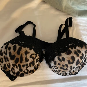 Bh - Säljer nu min leopard bh som inte kommer till användning 
