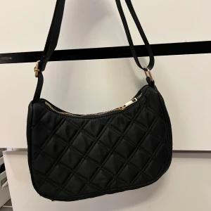 Handväska  - Handväska från Lindex