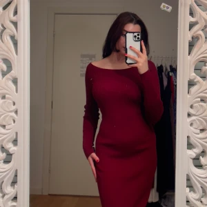 Red dress - Midi red dress with boat neck. The size comes a little loose