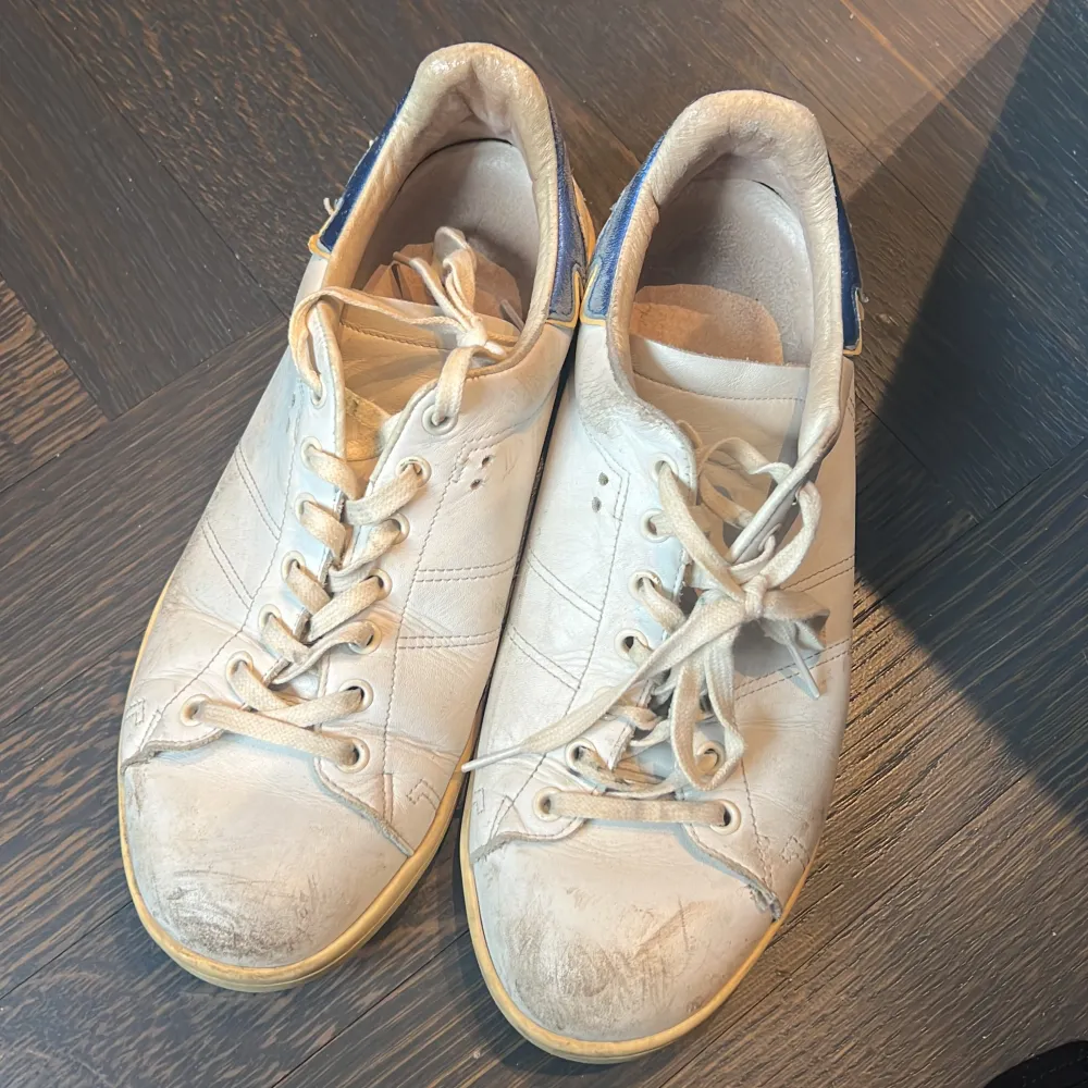 Sneakers från Isabel Marant, välanvända💙. Skor.