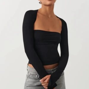 Tröja från Gina tricot - Säljer denna jätte fina tröja från Gina, endast använd 2-3 gånger. Hör av dig vid intresse 💕