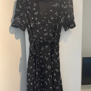Klänning - Svart klänning i fint skick