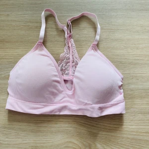 Bralette  - Mjuk bralette i ljusrosa 