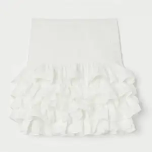 Super populär H&M kjol i strl S i nyskick 🫧