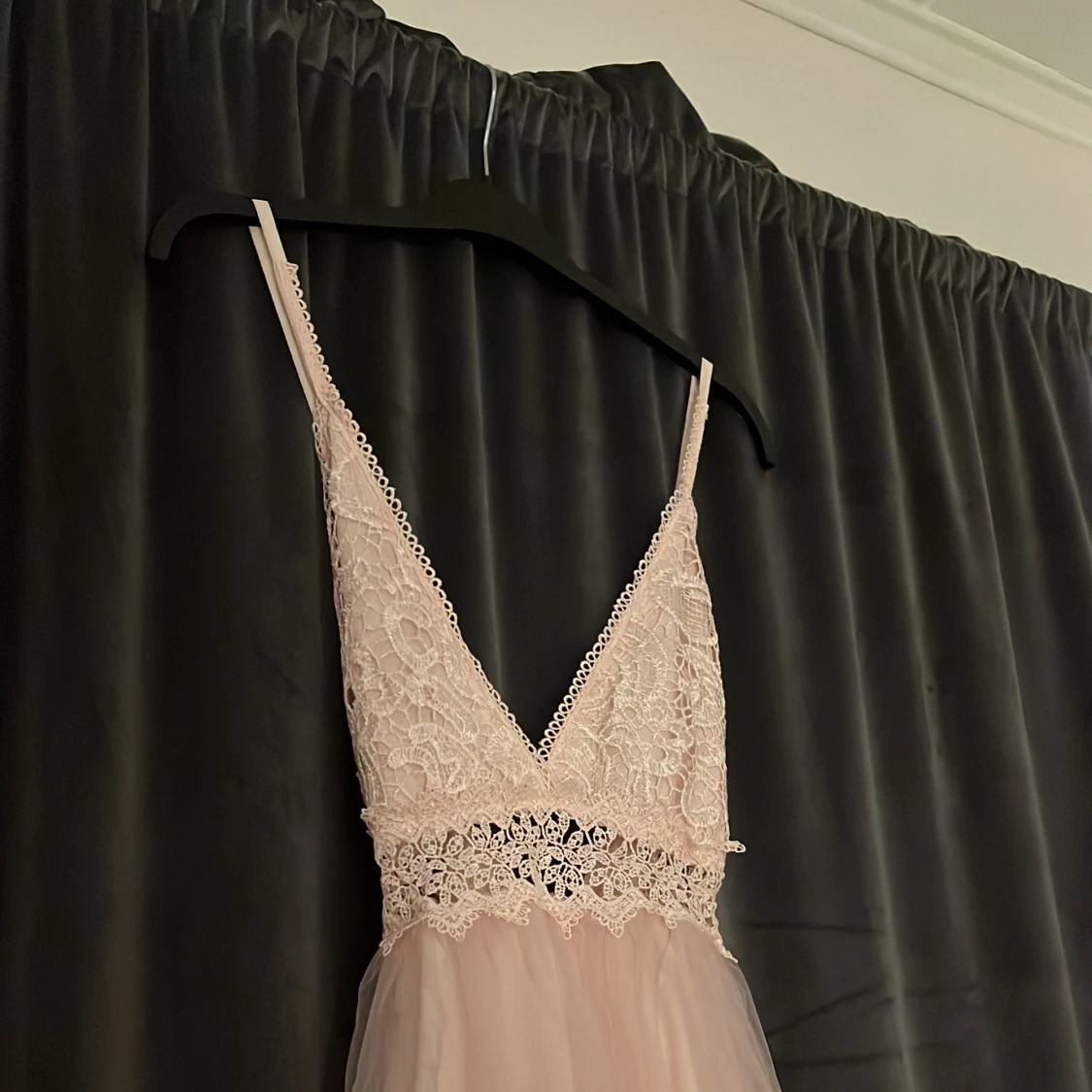 Rosa balklänning med slits