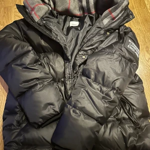 Burberry jacka  - Storlek L 