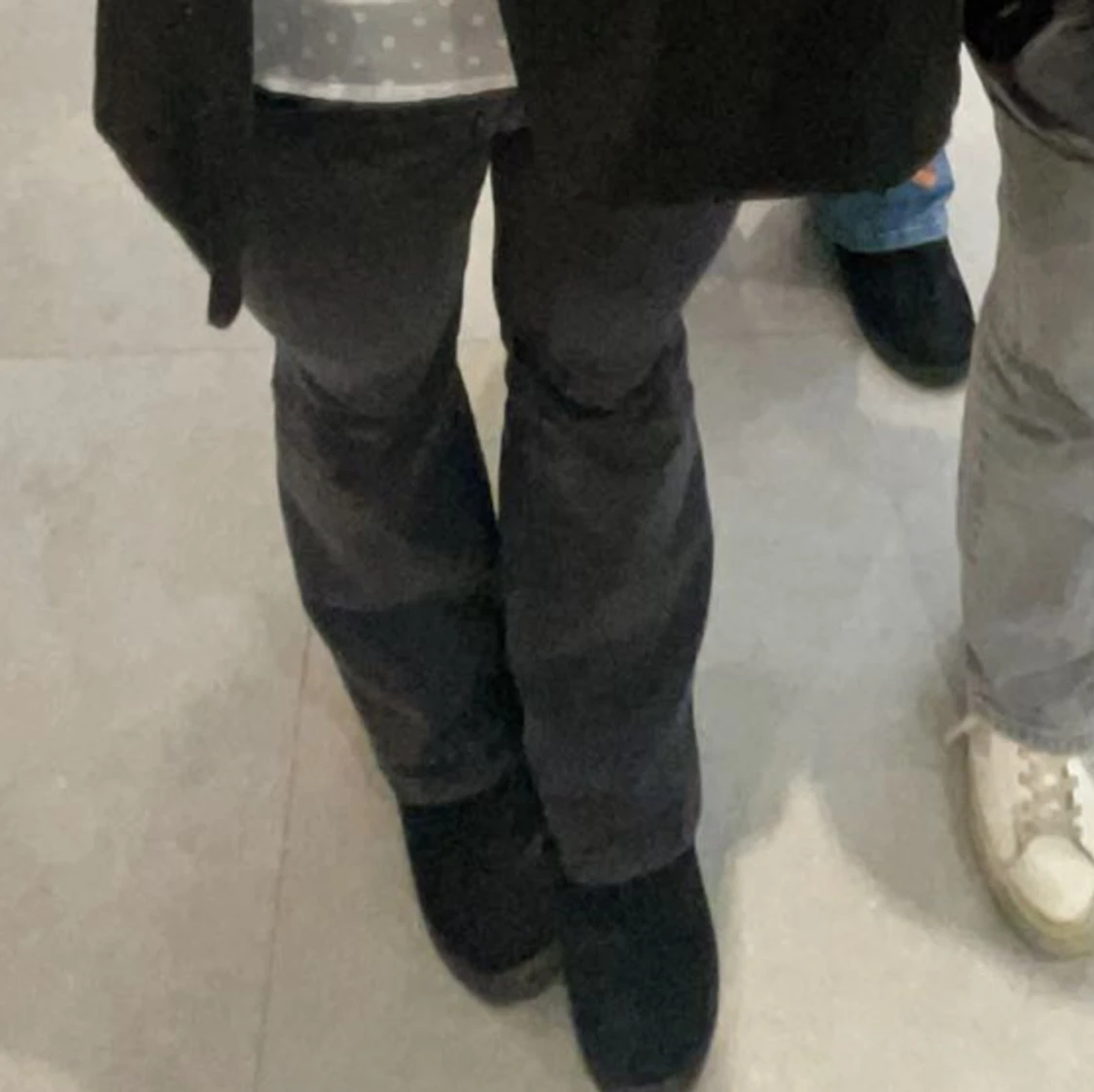 Svarta lågmidjade bootcut jeans - 90