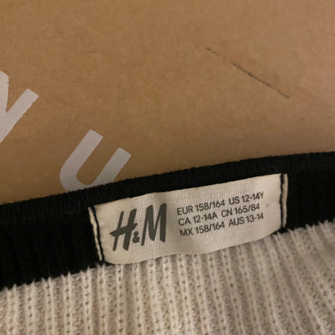 Finstickad randig tröja - 91