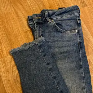 Skinnet jeans från bikbok. Använda ett fåtal gånger