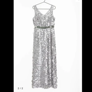 Balklänning till salu - Skriv gärna privat vid några frågor 