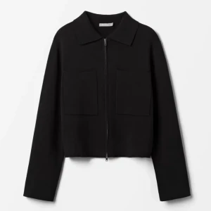 Åhléns cardigan - Säljer min kofta från Åhléns då den inte kommer till användning! Nypris 599, strl L men passar mig som har S i vanliga fall💕