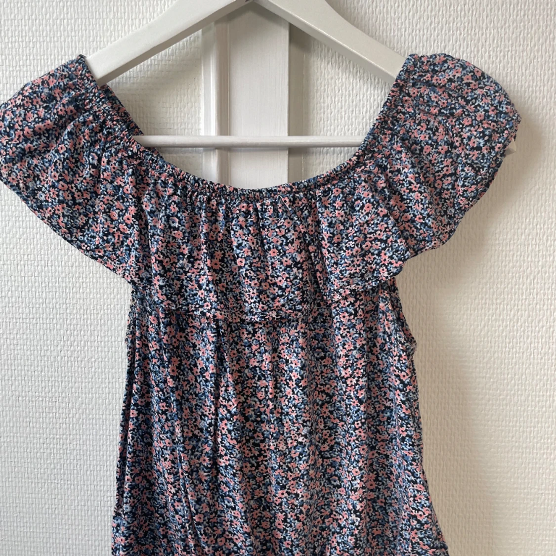 Off shoulder top - 91