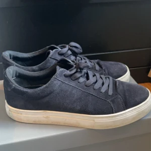 Vagabond  - Jag säljer nu mina vagabonds. De är i väldigt bra skick, bara sulan som är lite smutsig men jag tvättar dem innan jag fraktar.🌟 Nypris ligger på rund 1400kr