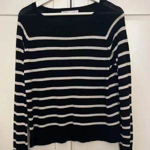 Zara topp - Superfin stickad randig tröja i toppenskick!!💗