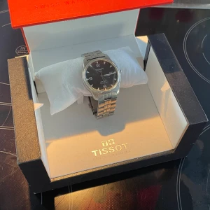 Tissot klocka pr 100 - Säljes bara klocka box följer inte med 