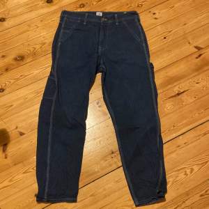 Carhartt liknande jeans, inga defekter