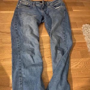 Ltb jeans  - Low Waist, inte så mycket använda då dom är för korta! Jätte fina helt enkelt!