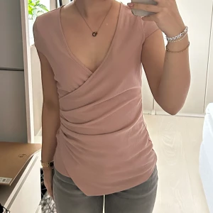 Rosa topp - Jättefin rosa topp, lika fin på fest som till vardags